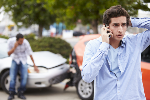 Distracted Driving a Common Factor in Teen Crashes 