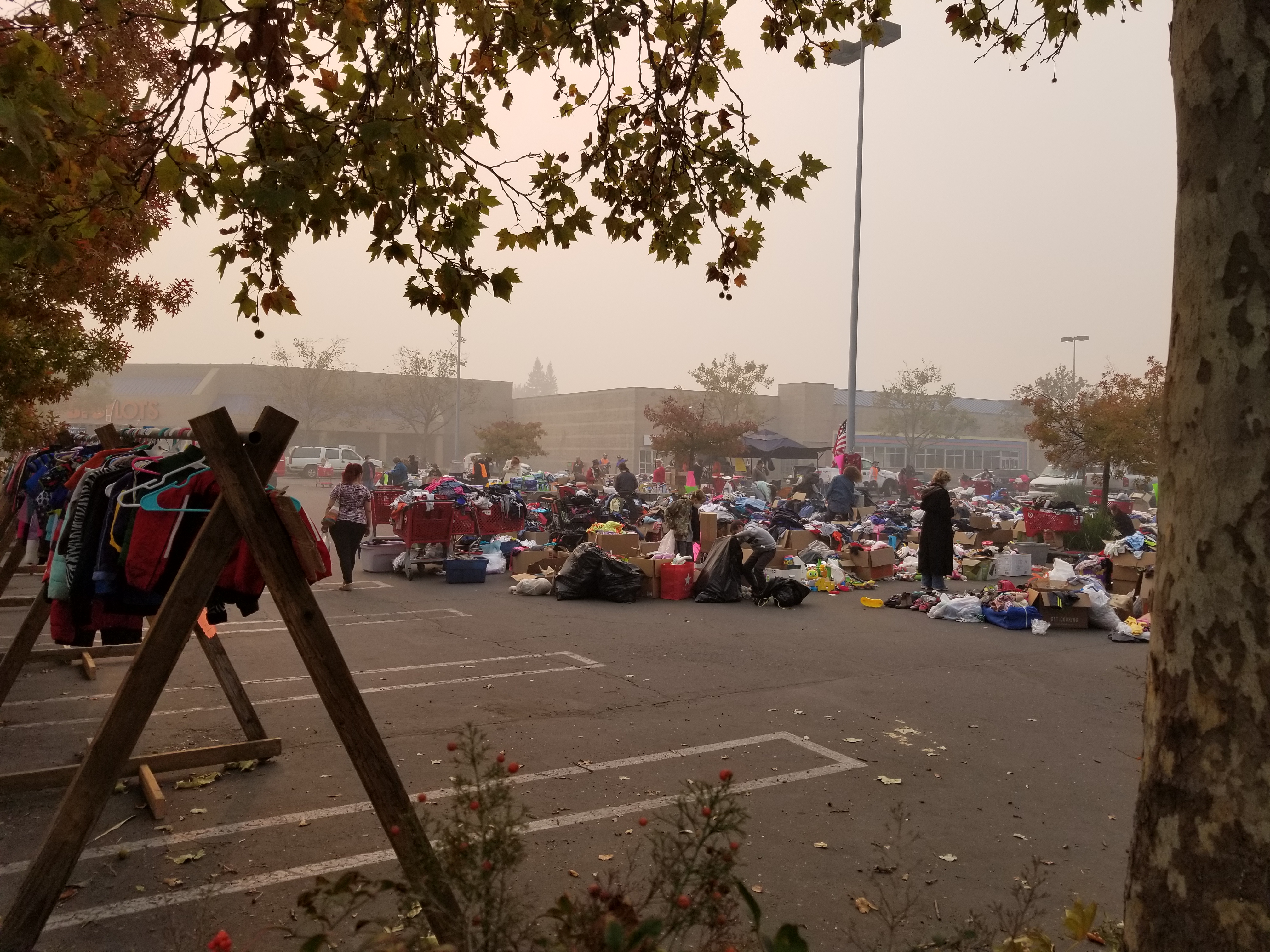 'Camp Fire' in Butte County Rages, Community Pulls Together to Help 